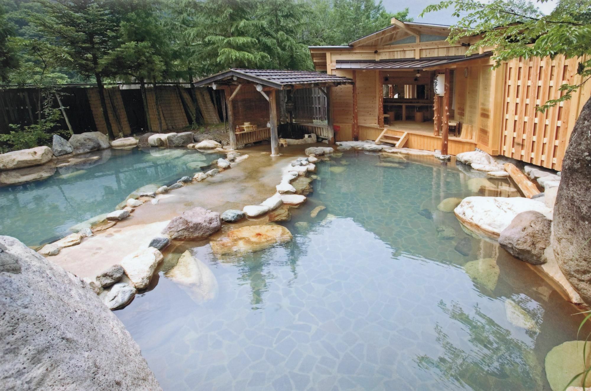 Suimeikan Karukaya Sanso Takayama  Buitenkant foto