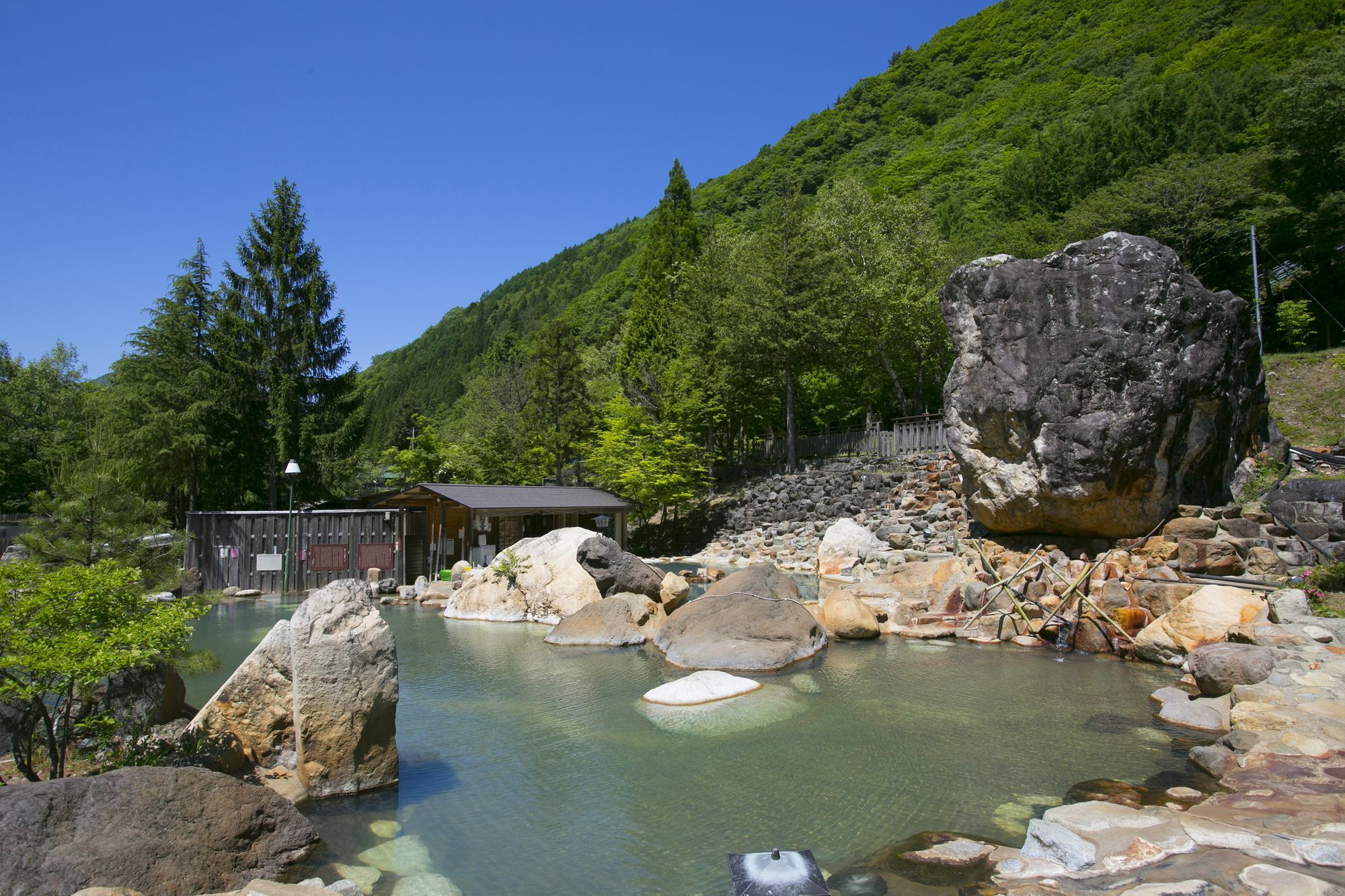 Suimeikan Karukaya Sanso Takayama  Buitenkant foto